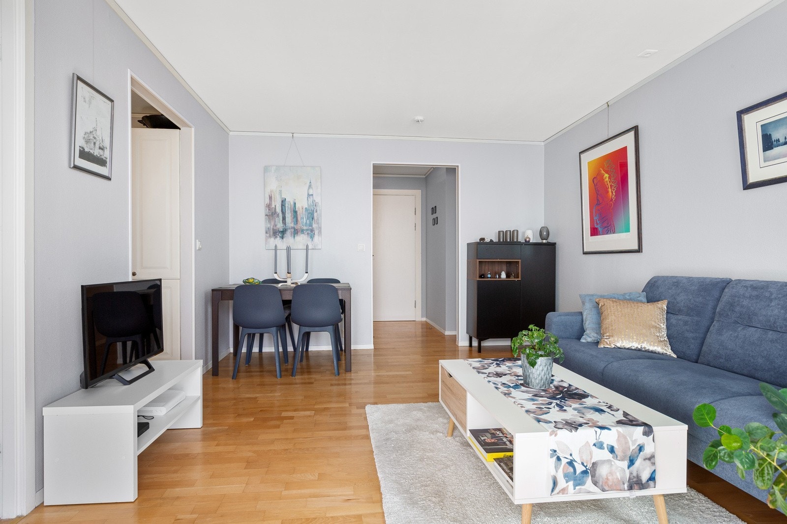 Store vegger med god plass til bilder Galleribilde