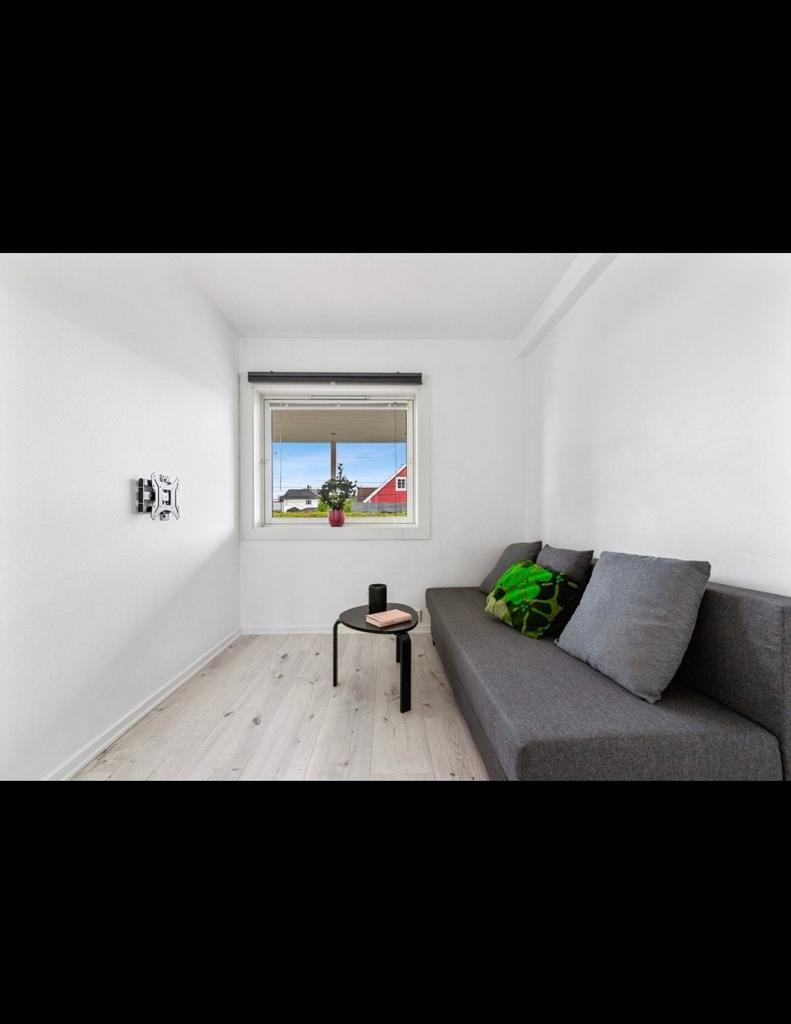 1.Etg Galleribilde