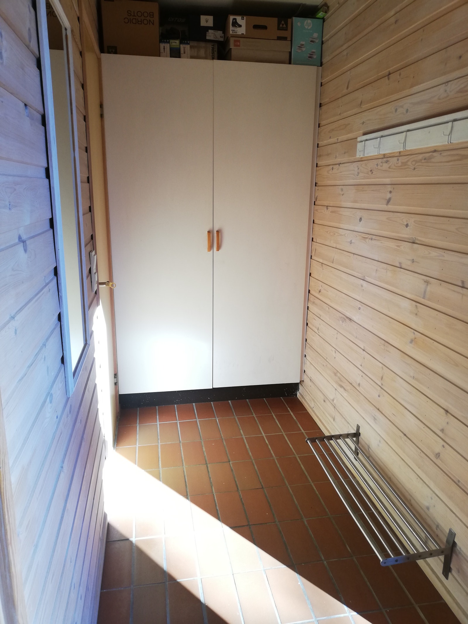 Rikelig med lagringsplass i gangen. Galleribilde