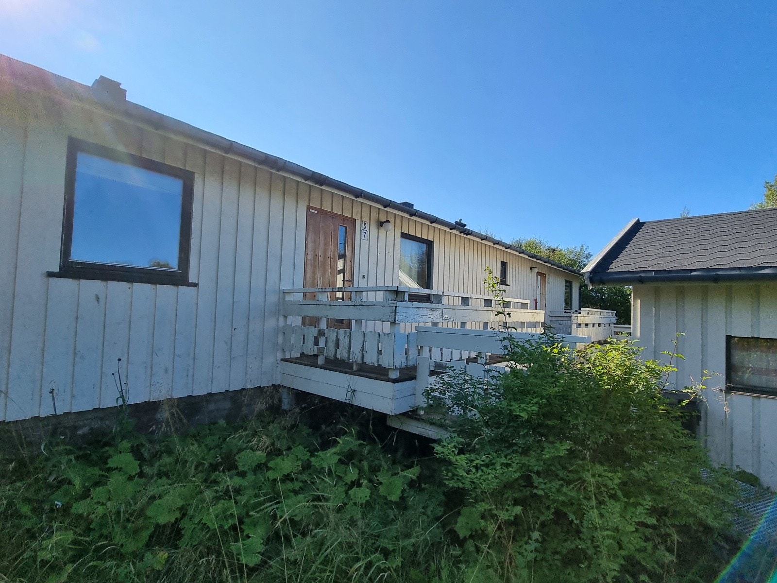 Det er ikke adkomst mellom leilighetene. Galleribilde