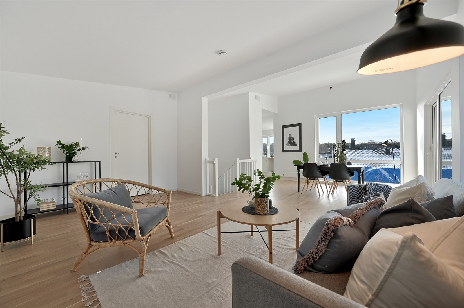 I denne etasjen er det stue, kjøkken og en innvendig bod Galleribilde