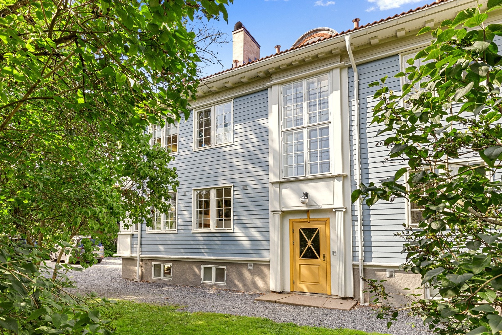 Klassisk gård Galleribilde