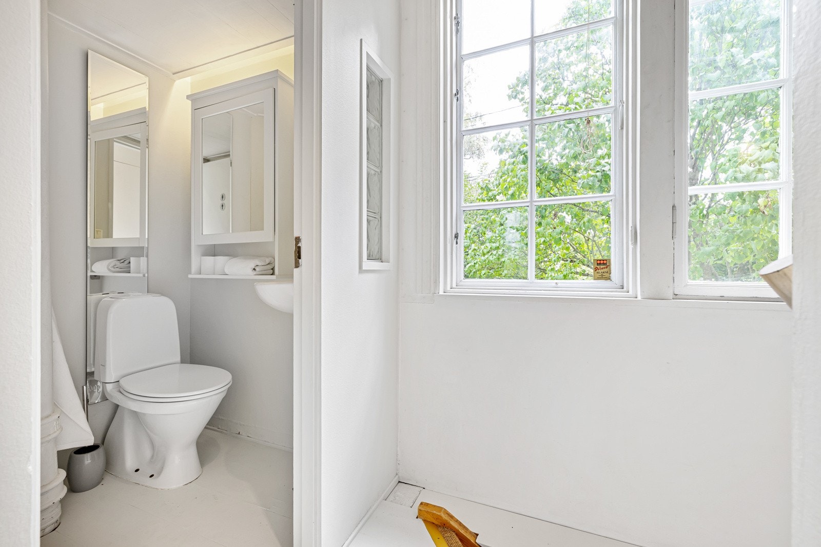 Separat wc ved inngangsplanet Galleribilde