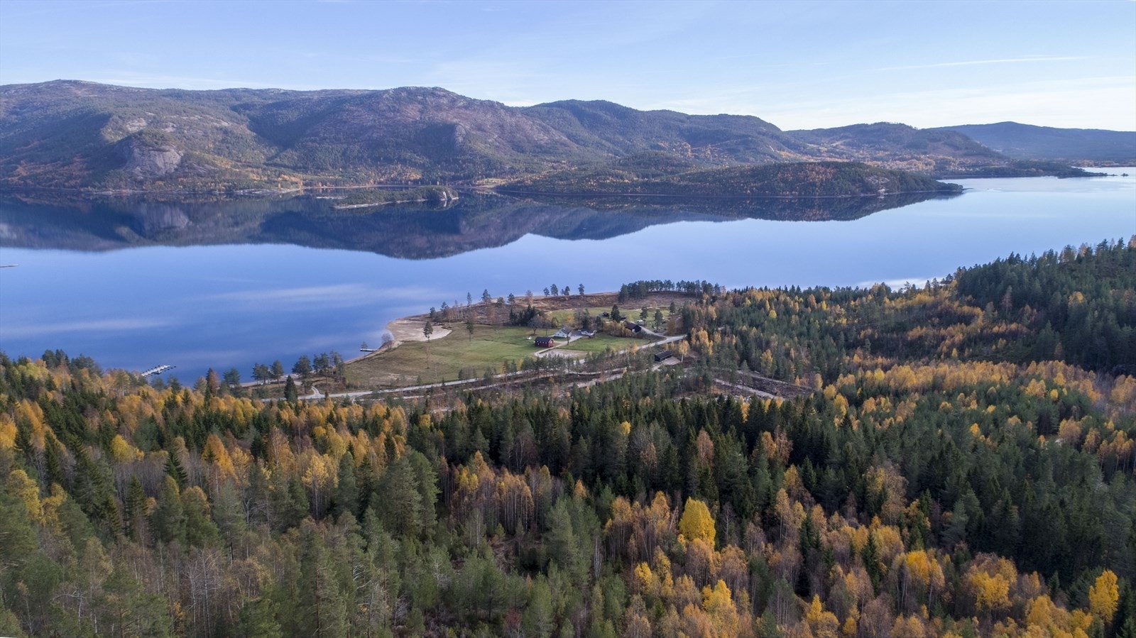 Hytteområdet og Nisser Galleribilde