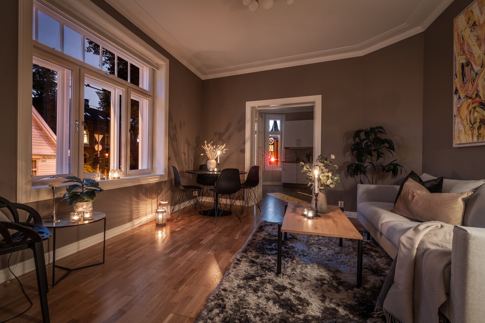 - Leiligheten har en arealeffektiv planløsning over 2 plan. - Galleribilde