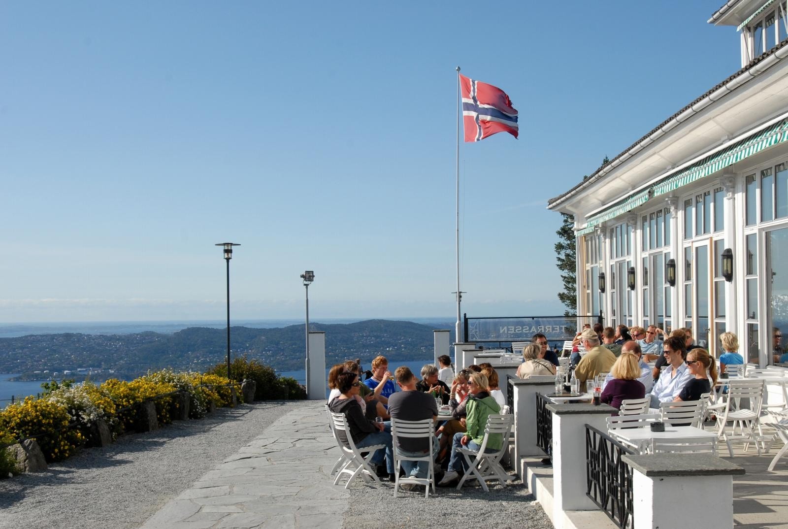 - Det er også fine turmuligheter i byfjellene. Har har du virkelig kort vei til det meste.- Galleribilde