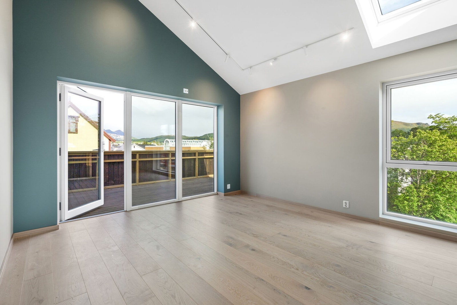 Fra stuen har du direkte adkomst ut til terrassen. Galleribilde