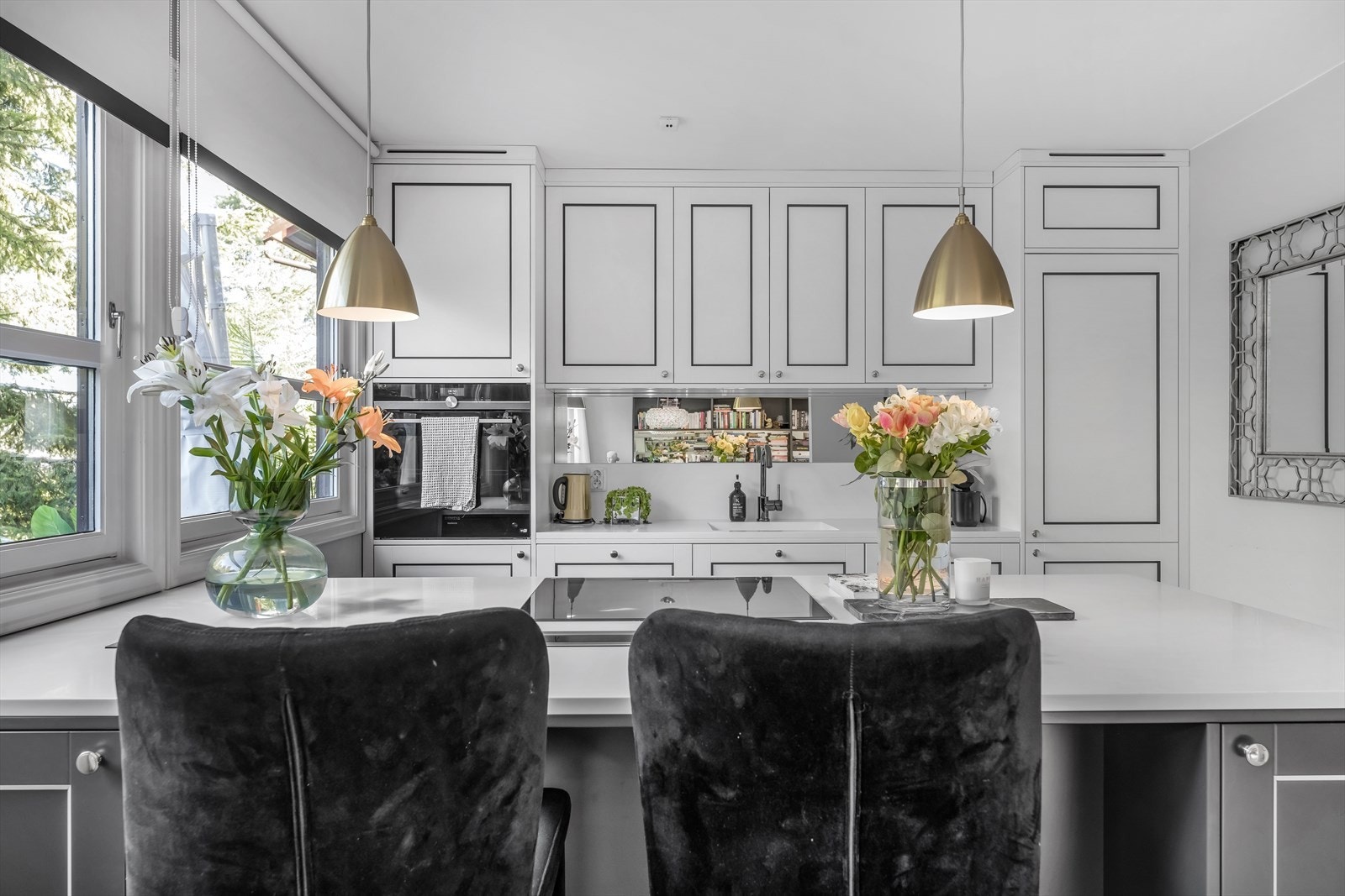 Kjøkkenet er fra 2018 og har integrerte hvitevarer fra Siemens Galleribilde