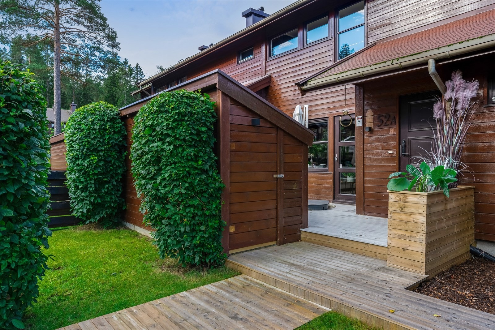 Hyggelig og pent opparbeidet inngangsparti Galleribilde