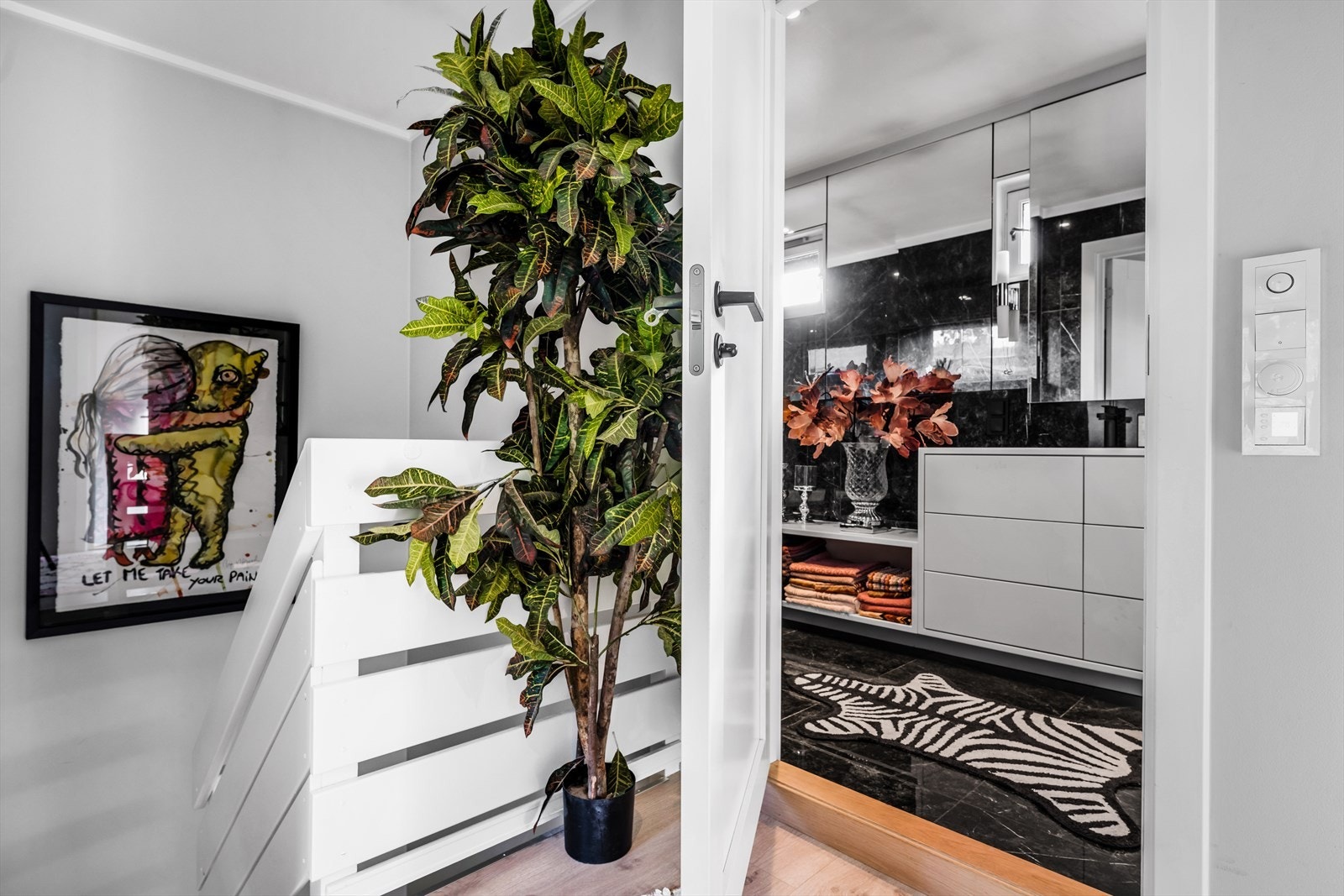 2.etasje består av tre soverom og et bad Galleribilde