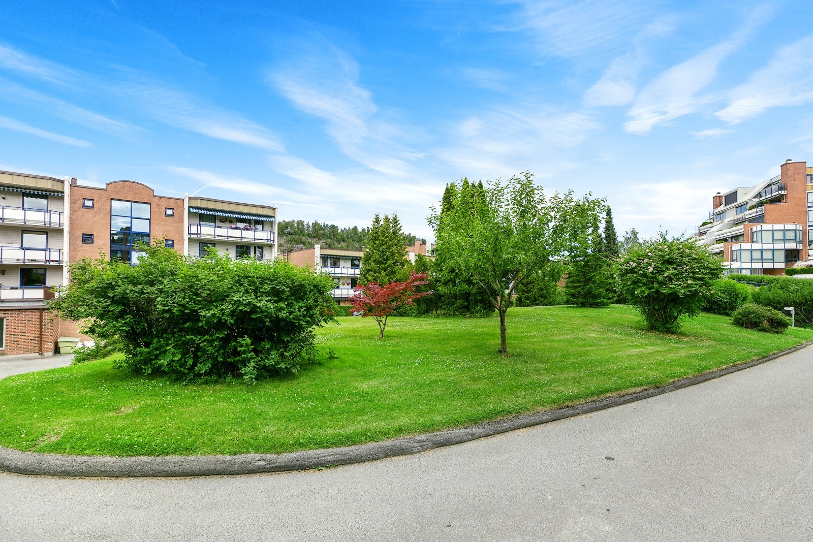Det veldrevne sameiet har skjermede fellesarealer med nærhet til alle fasiliteter i Sandvika sentrum Galleribilde