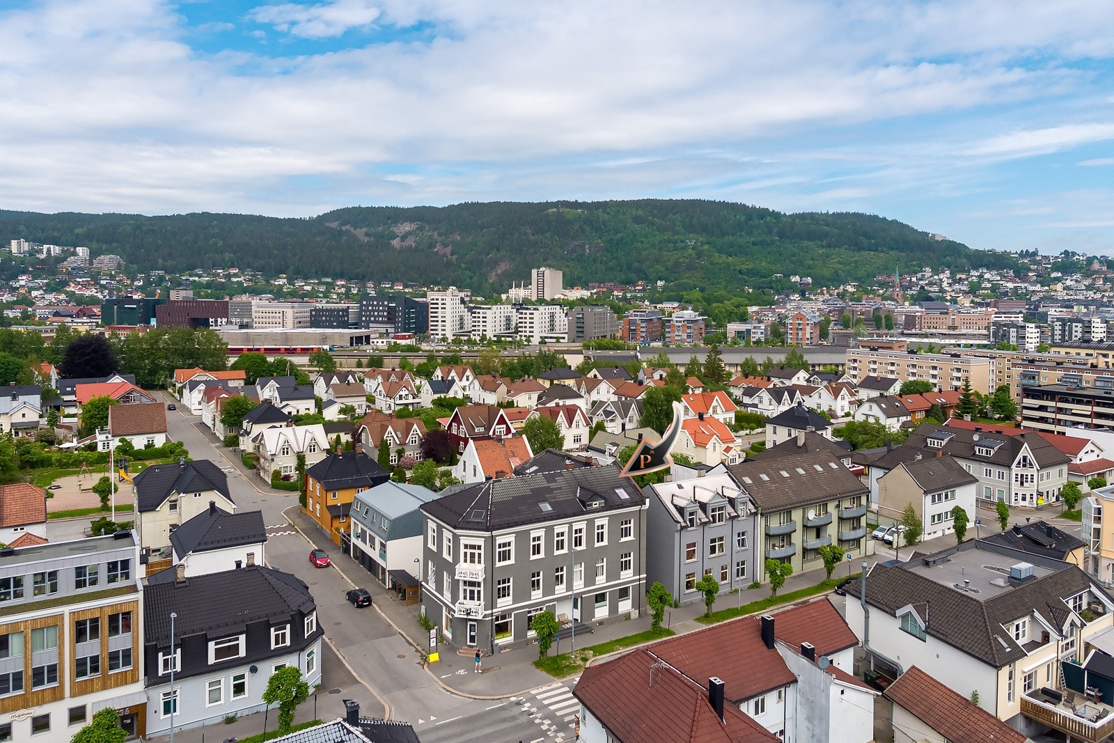 Leiligheten ligger i et svært sentralt og attraktivt område på Strømsø i Drammen sentrum. Galleribilde