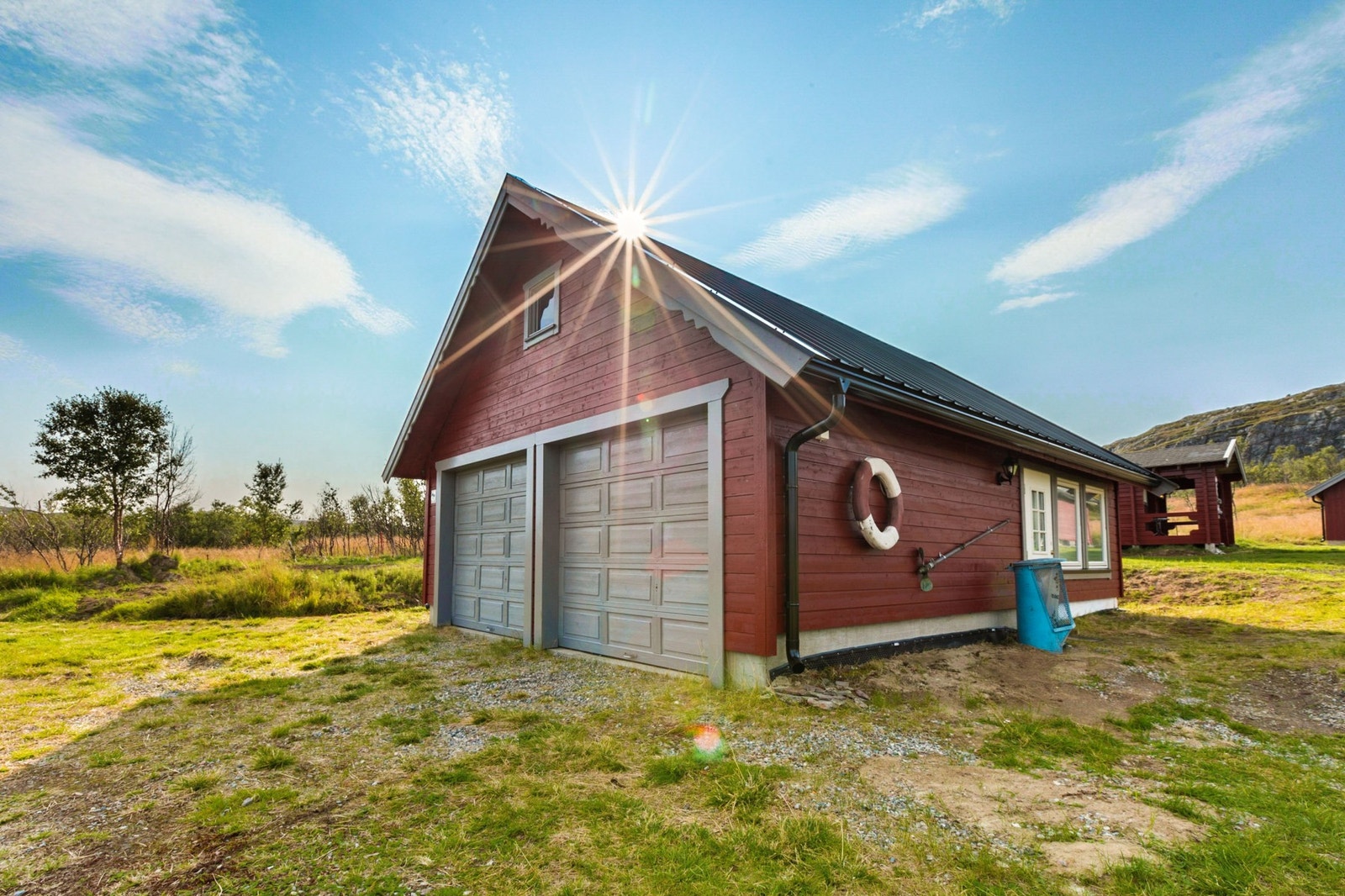 Garasje med doble porter Galleribilde