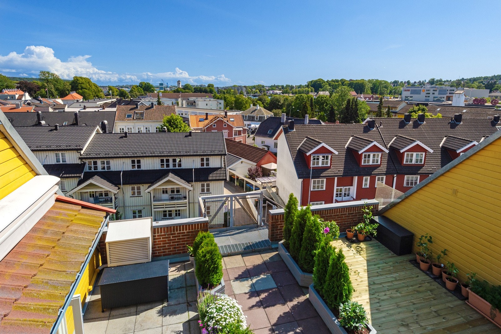 Flott utsikt fra terrassen Galleribilde