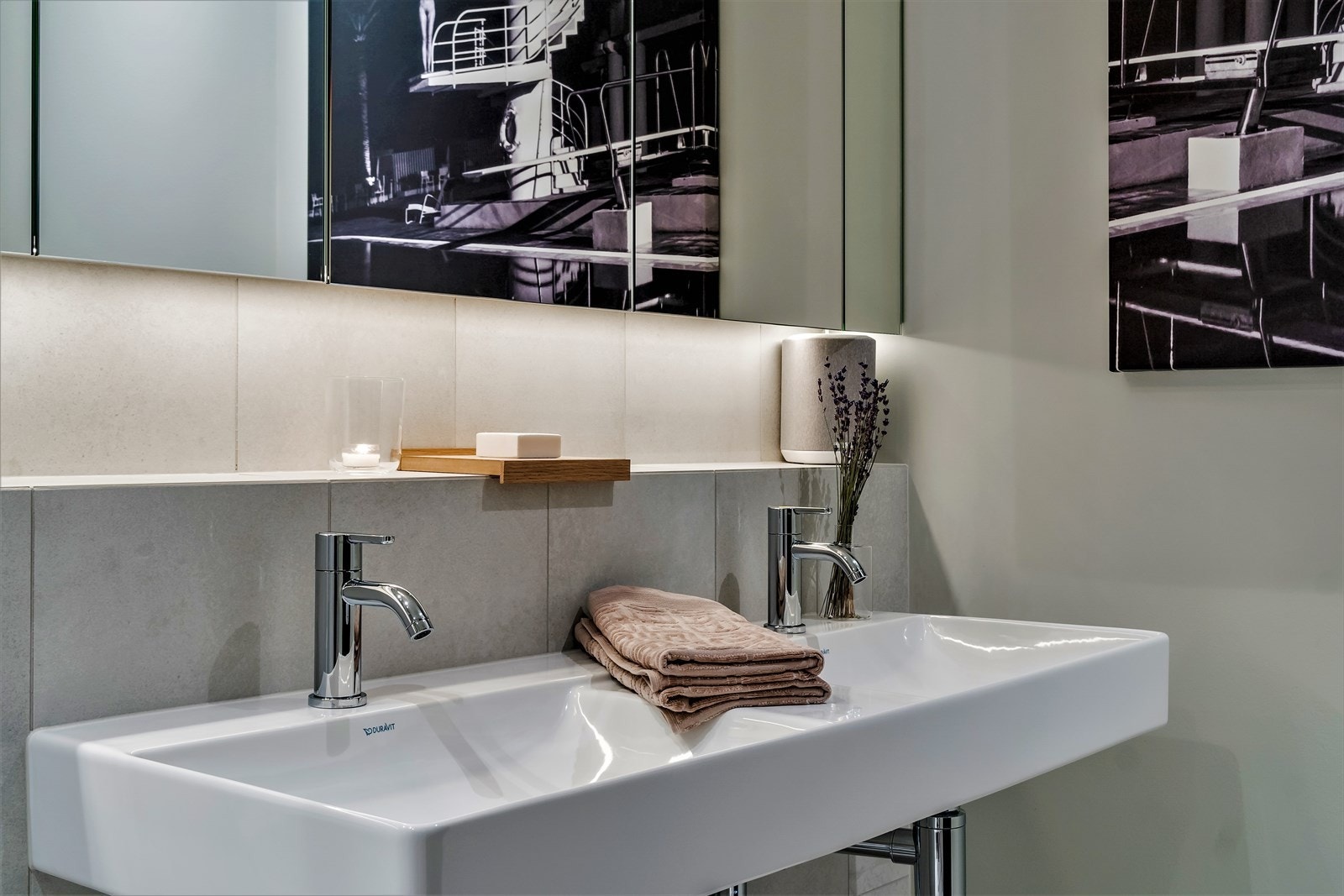 Blandebatterier og dusjgarnityr fra svenske Tapwell. Galleribilde