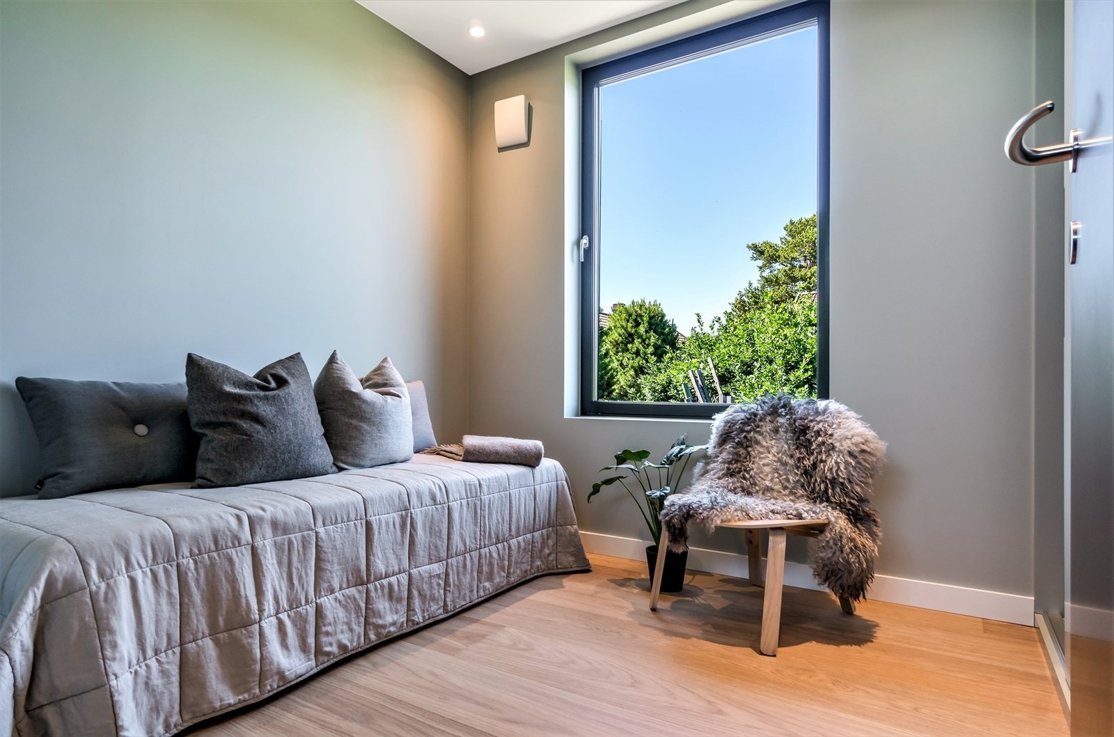 Boligen får 3 soverom i 2. etasje Galleribilde