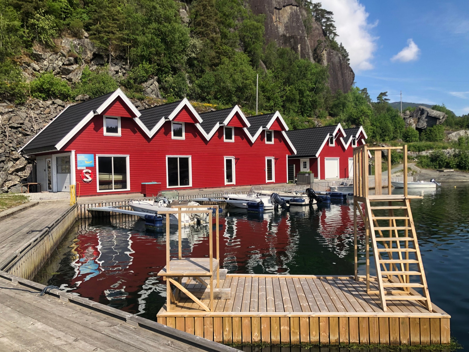 Moglegheiter for lange dagar tett på, og i sjøen. Galleribilde