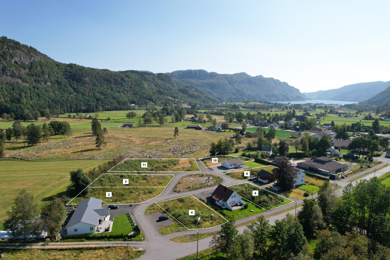 Flate tomter som gir mange muligheter. Galleribilde