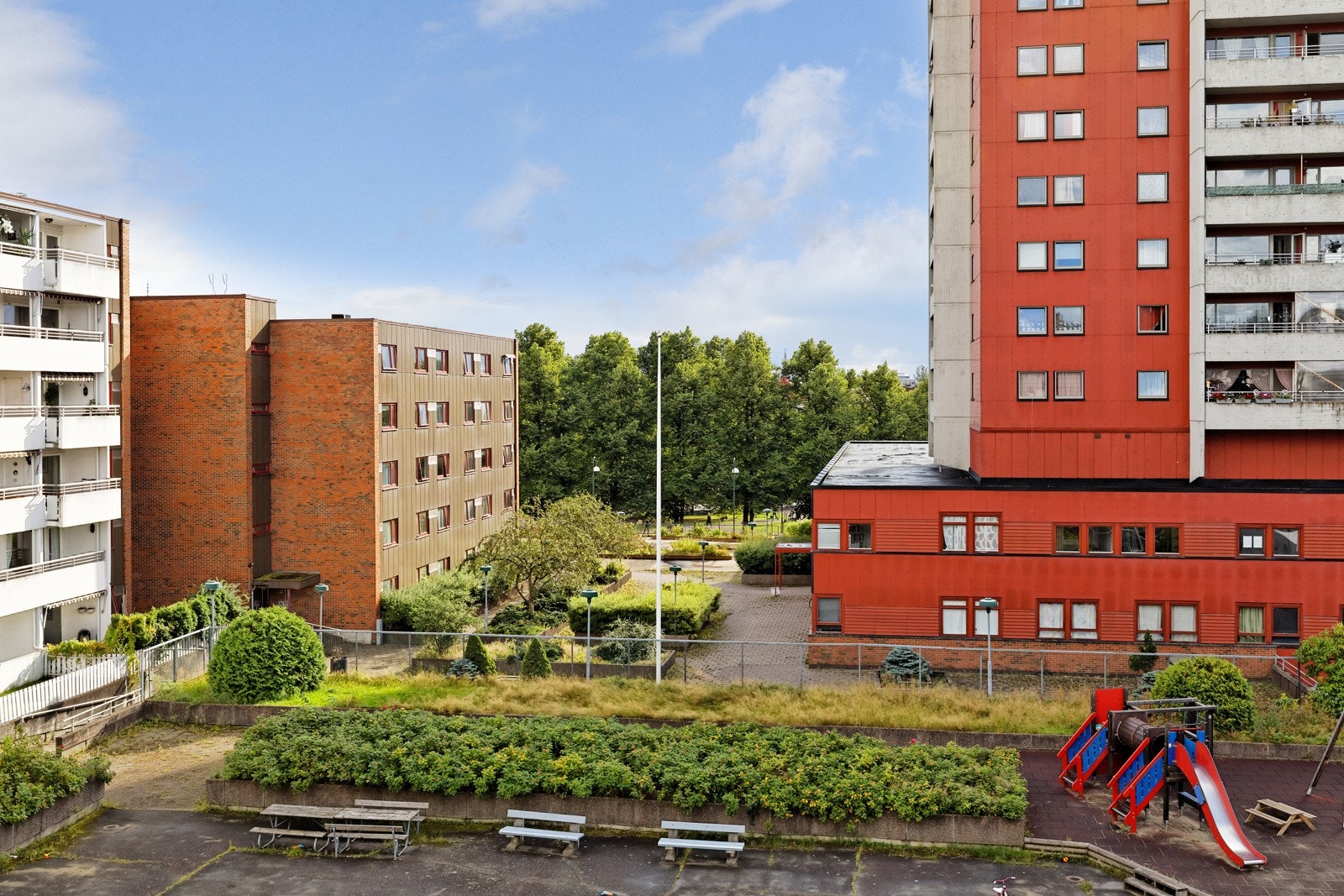 Bakgård Galleribilde