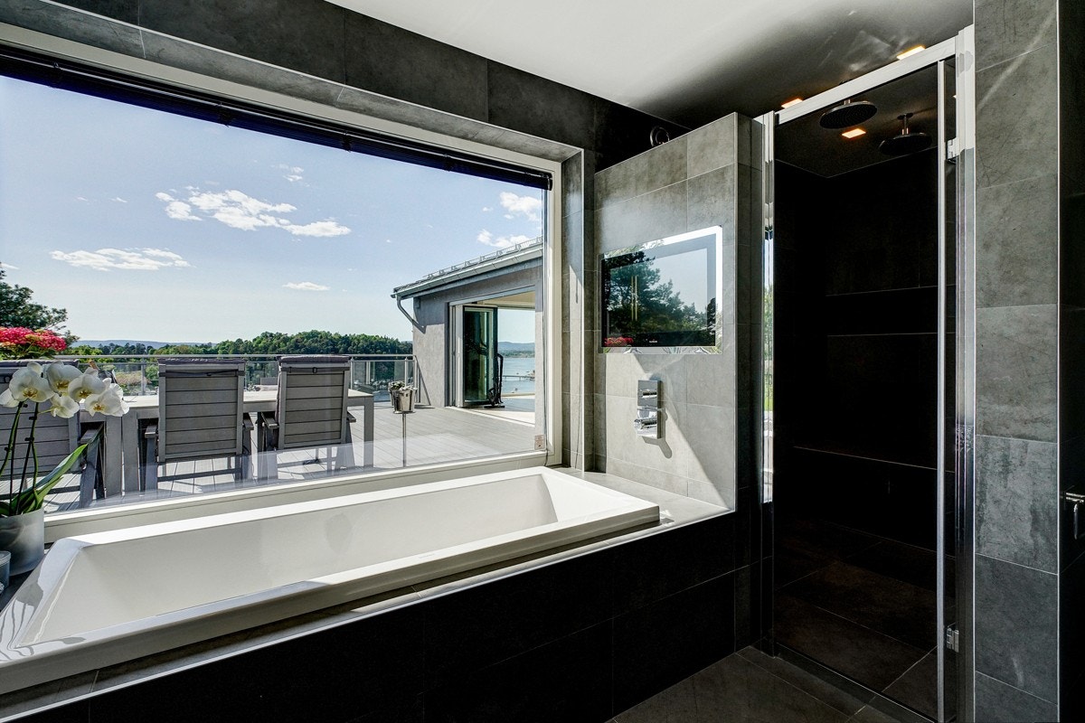 Det er selvsagt skjerming i vinduet, hvis det ønskes Galleribilde