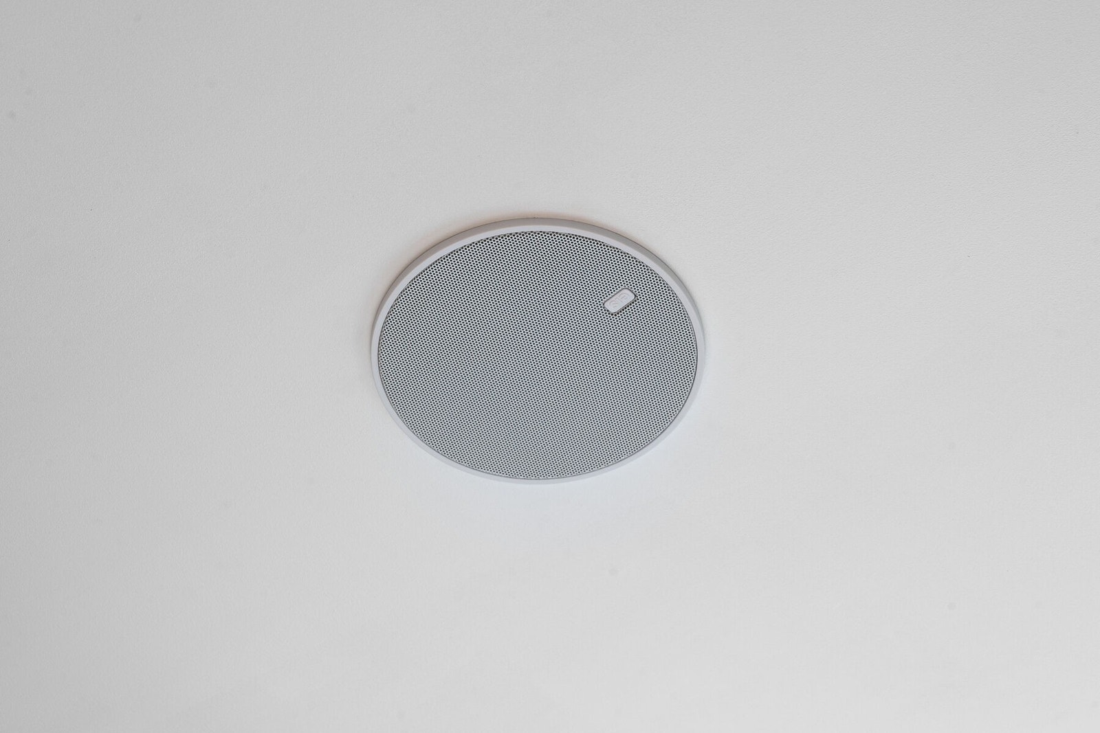 Integrert høyttaler i himling Galleribilde