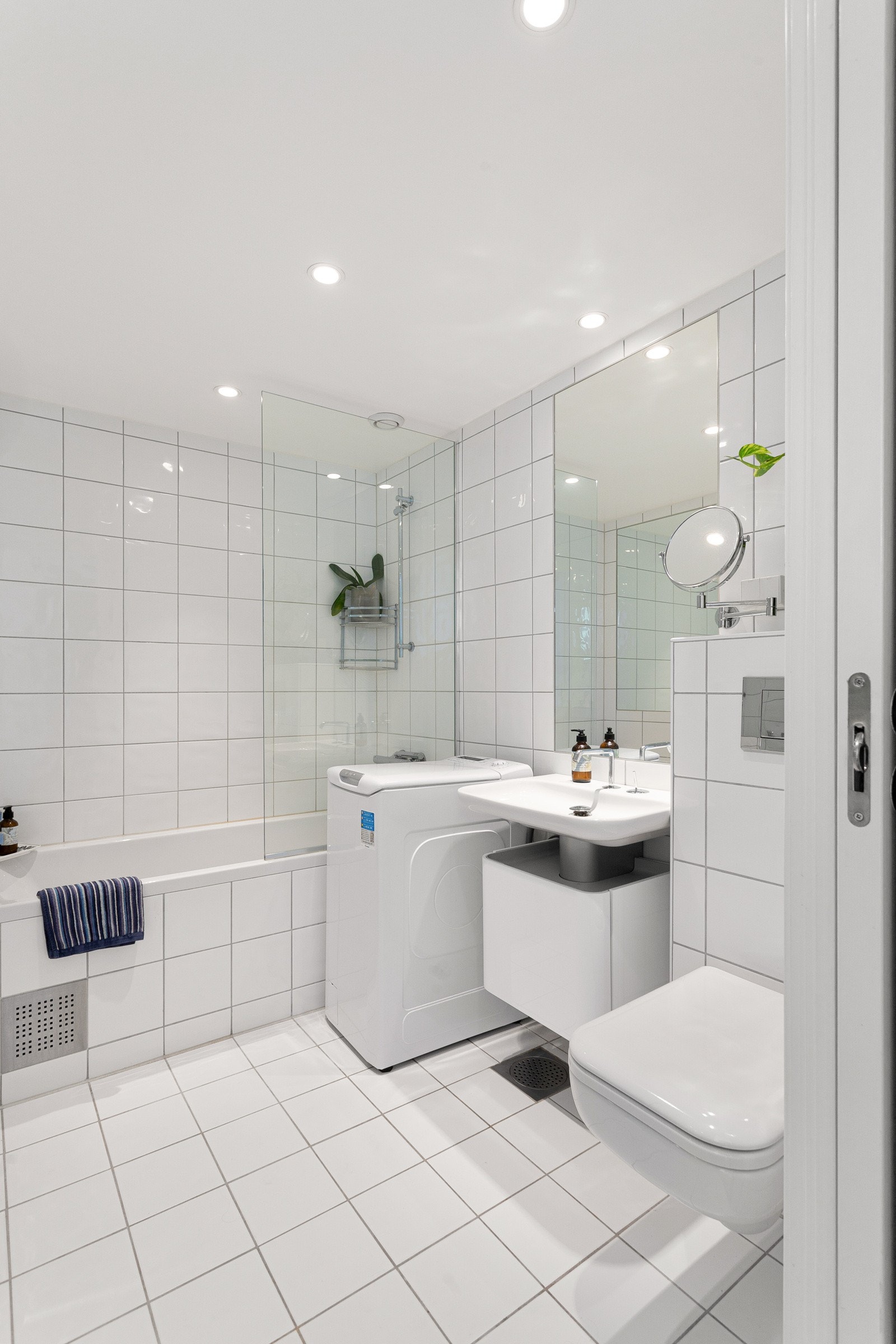 Det er i tillegg opplegg for vaskemaskin på badet. Galleribilde