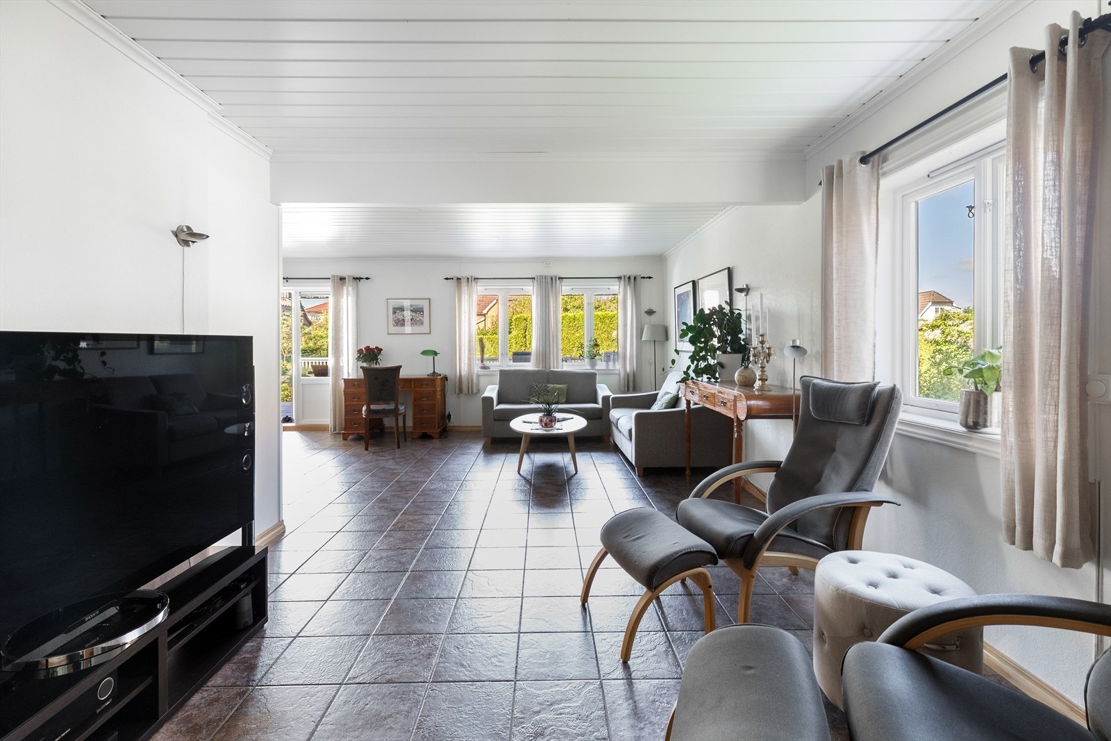 Det er god plass for å møblere med flere sittegrupper Galleribilde