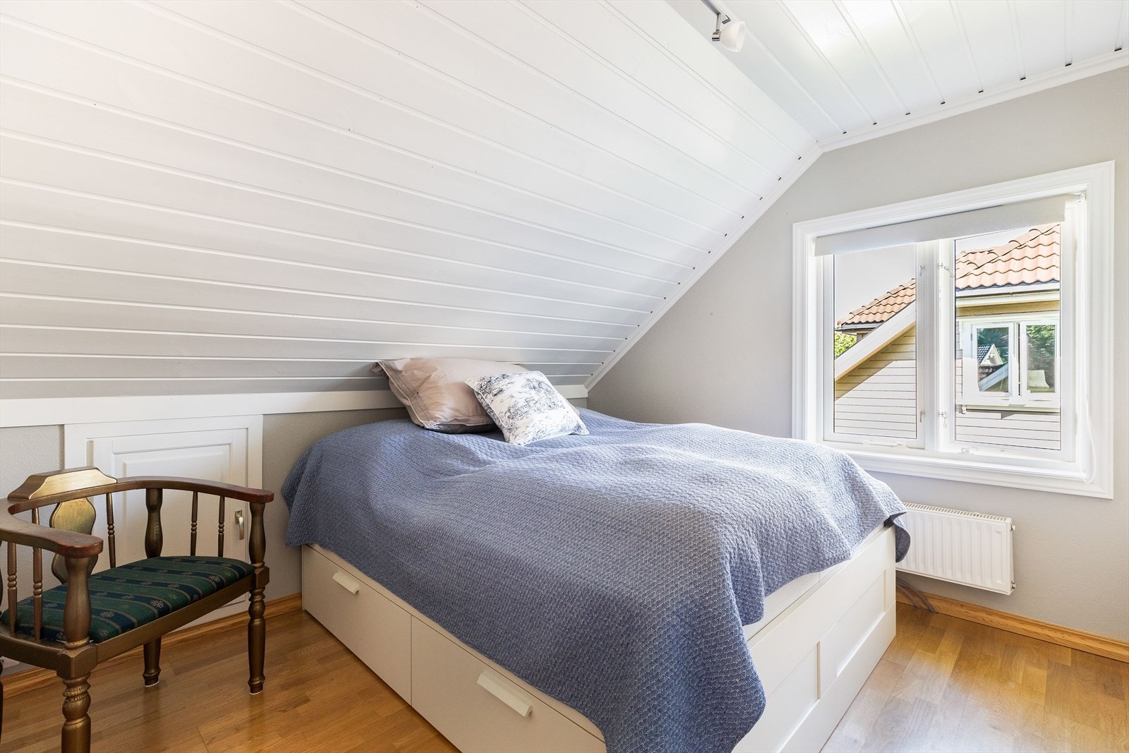 Boligen har 3 lyse og gode soverom i 2.etg Galleribilde