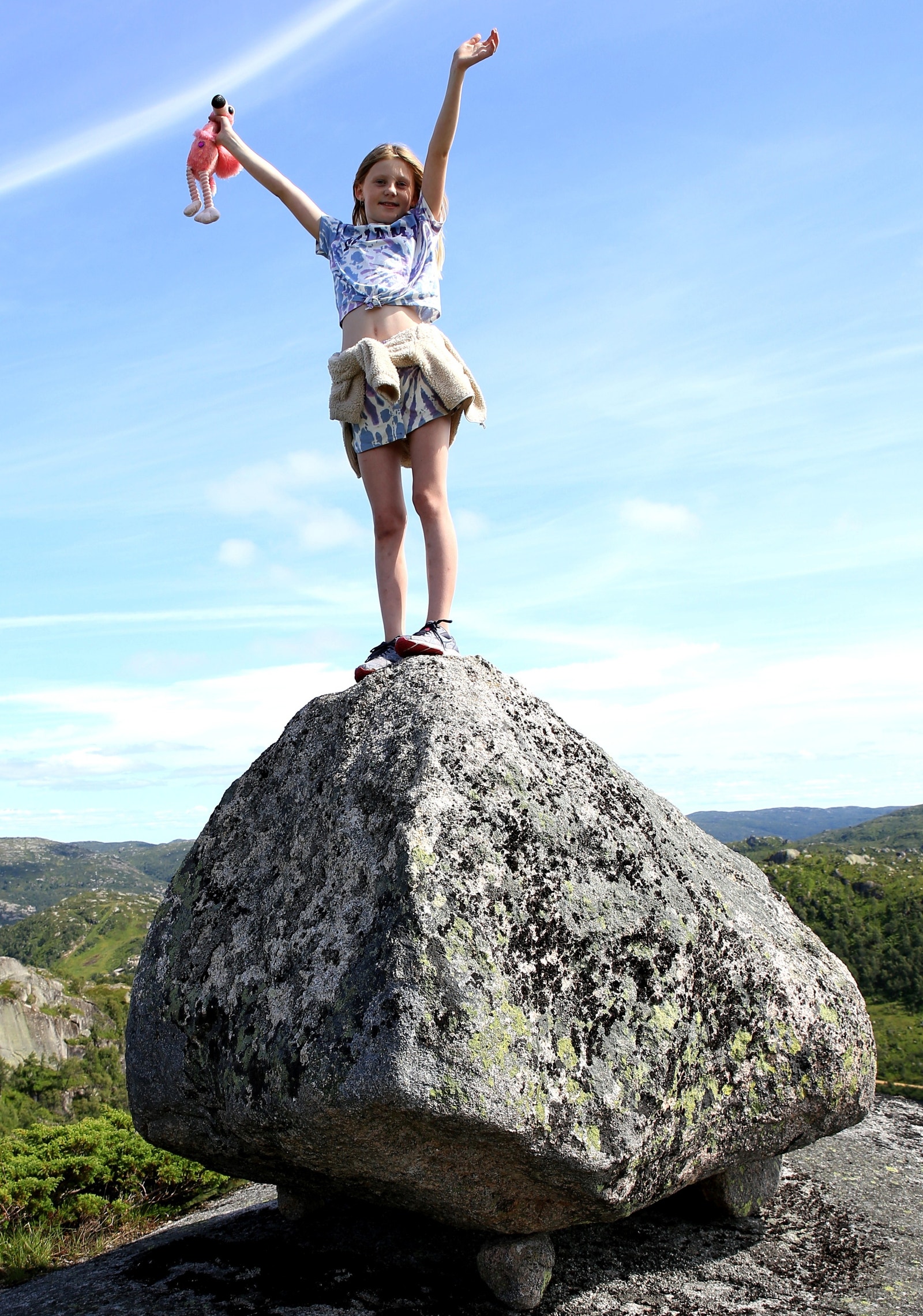 "Den Svevanse Stein" - fenomen fra istida. Flott turpunkt. Galleribilde