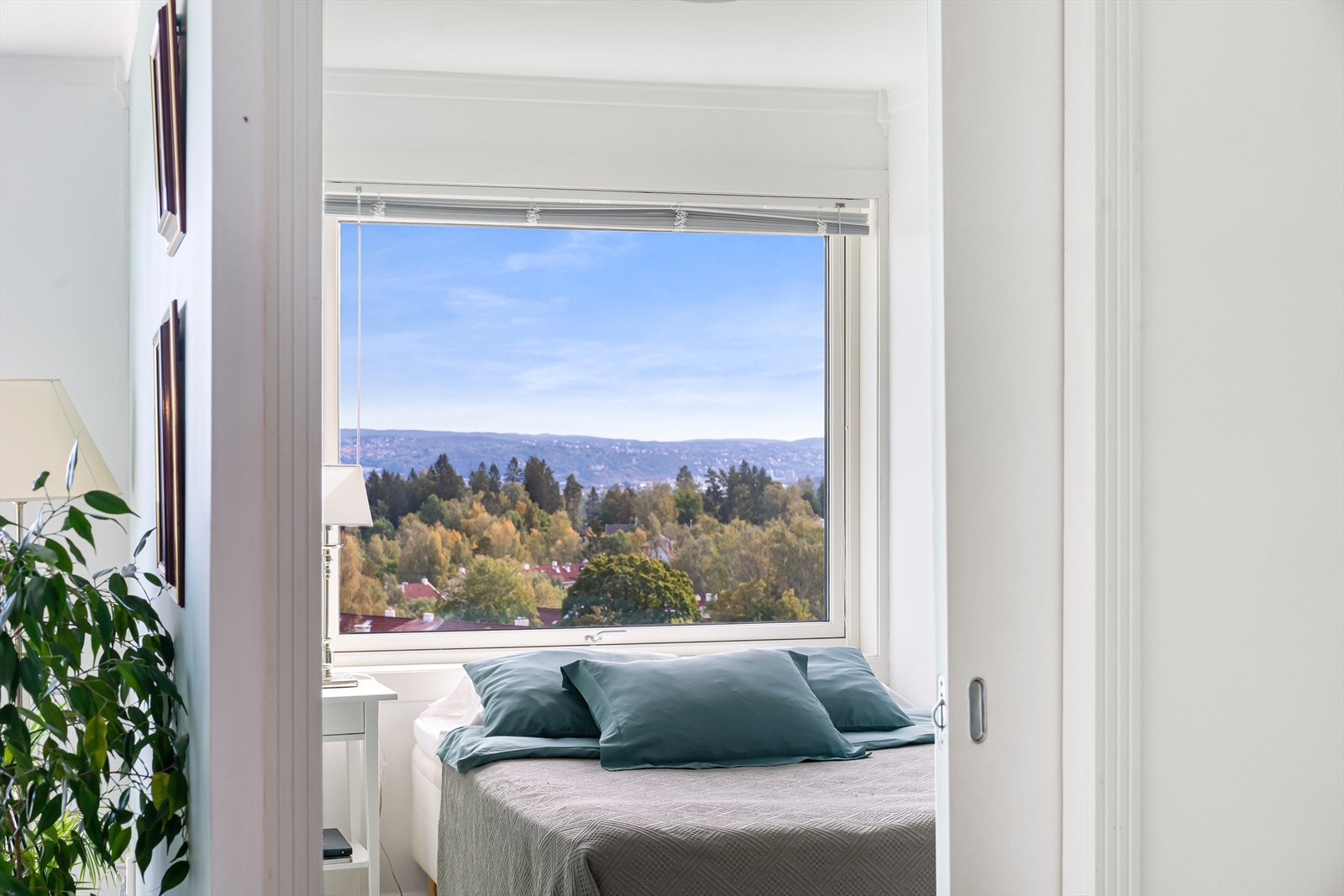 Plass til garderobeskap på soverommet Galleribilde