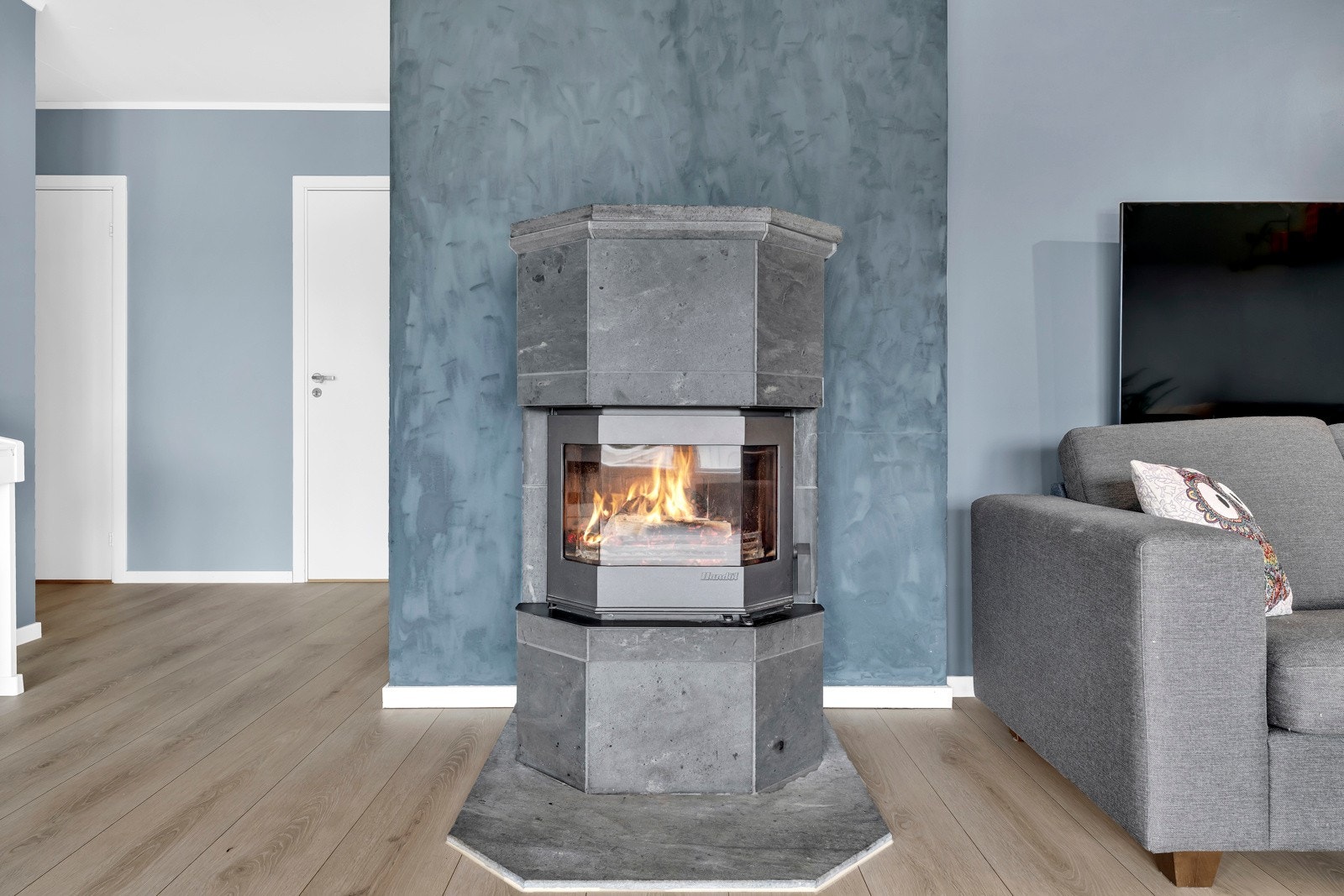 Peisovn som varmer godt om ellers kalde vinterdager. Galleribilde