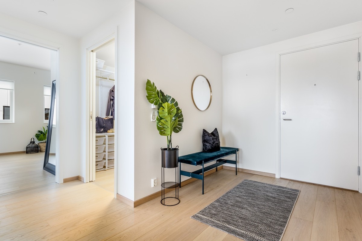 Stor og åpen entré som gir et godt førsteinntrykk. Galleribilde