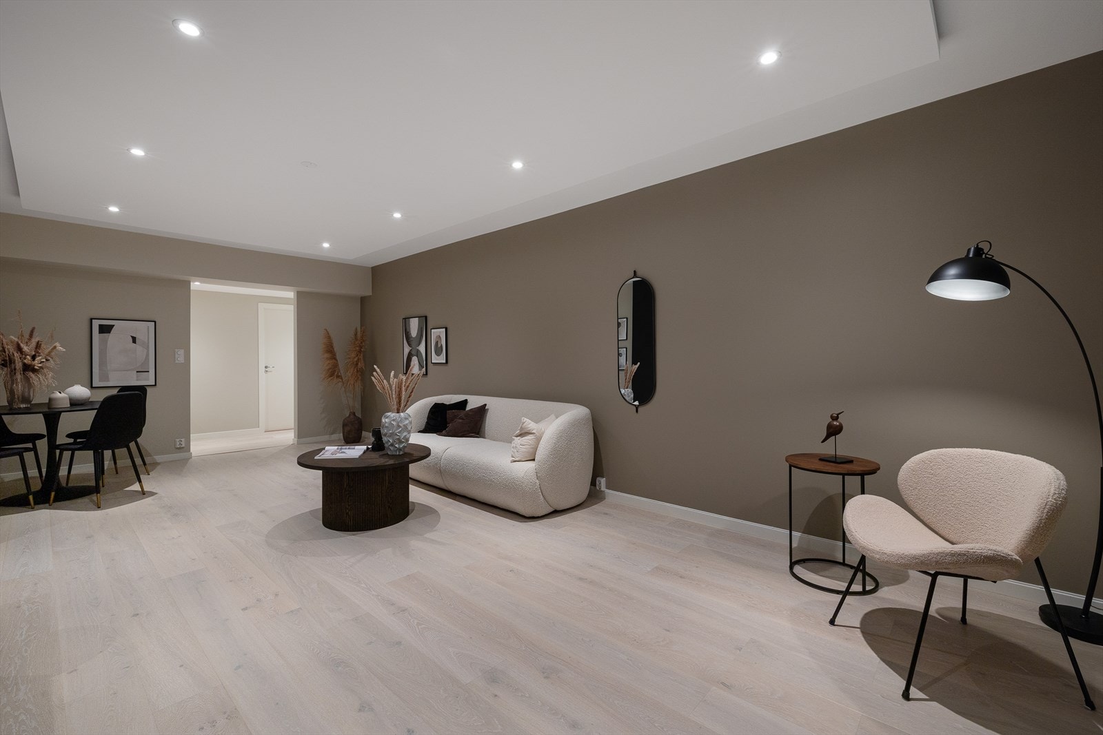 Stuen kan møbleres på flere måter Galleribilde