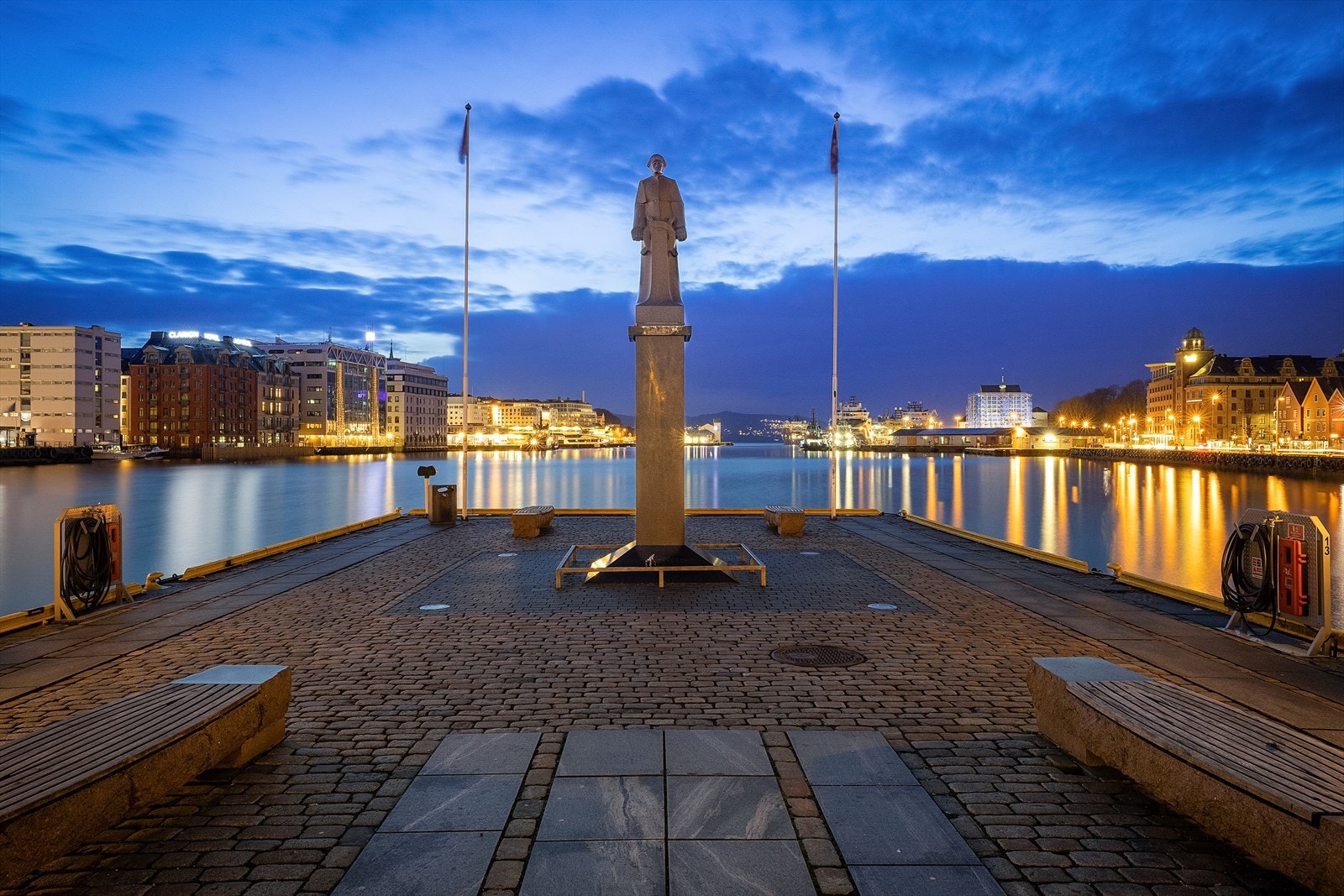 Kveld i Vågen Galleribilde