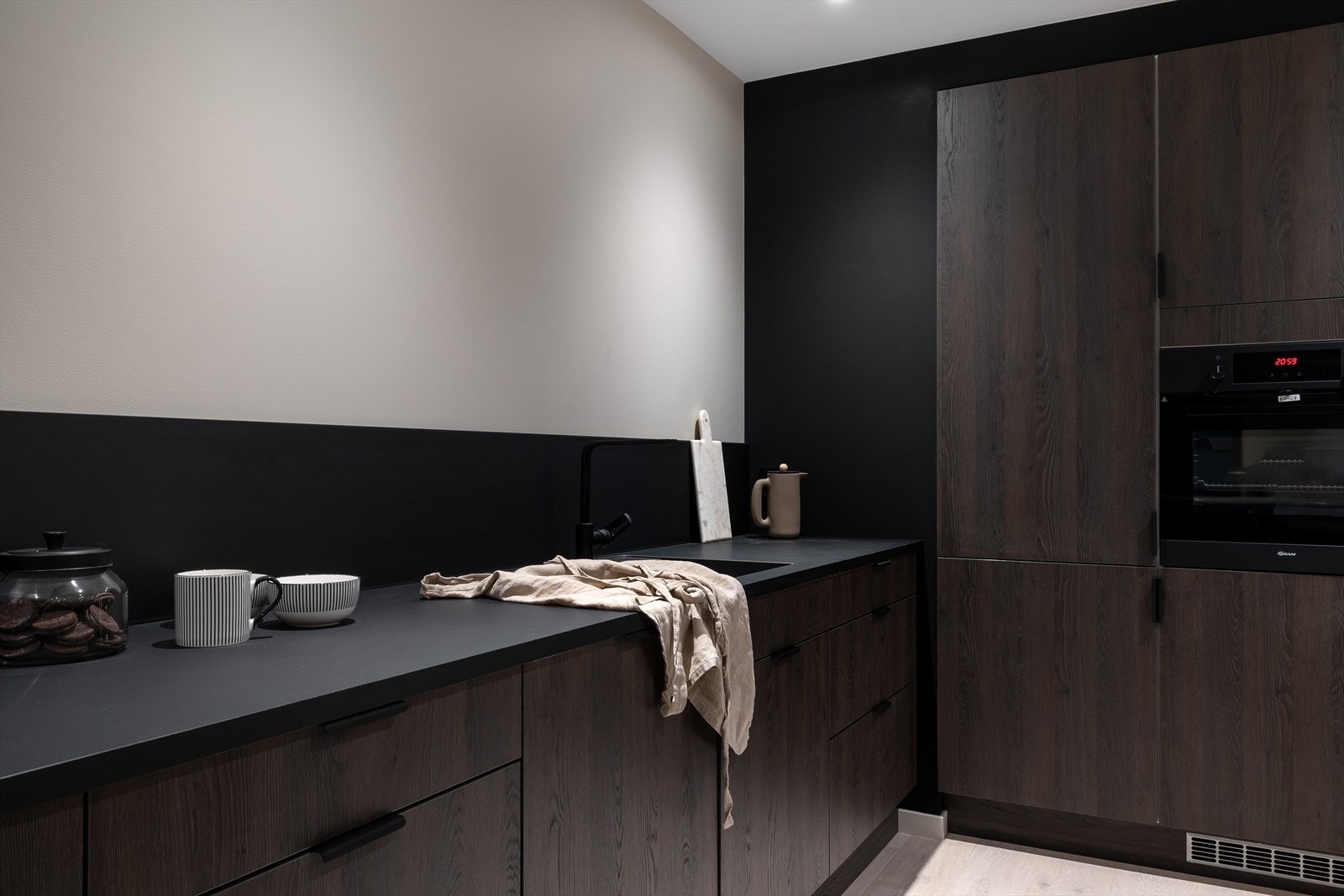 Godt med skap- og benkeplass Galleribilde