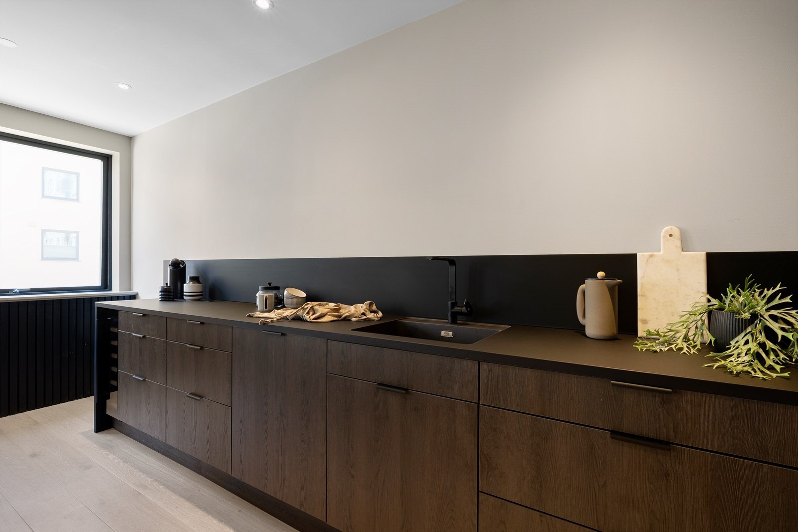 Godt med skap- og benkeplass Galleribilde