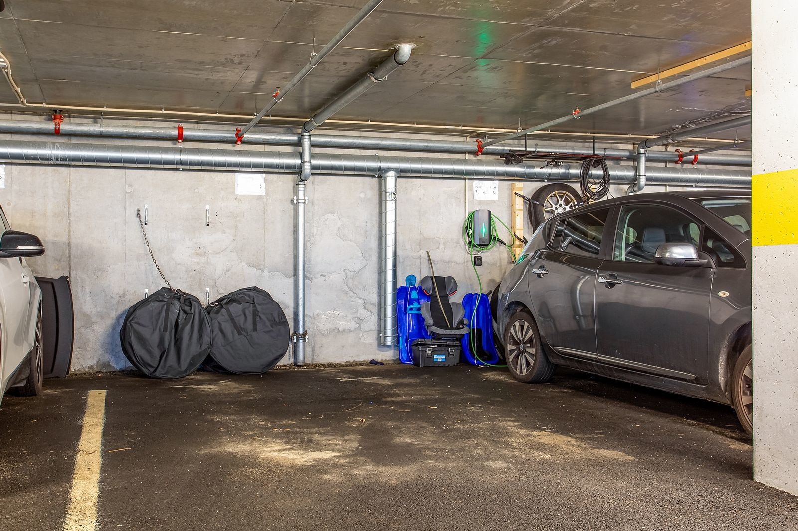 - Fast garasjeplass med opplegg for elbil-lading - Galleribilde
