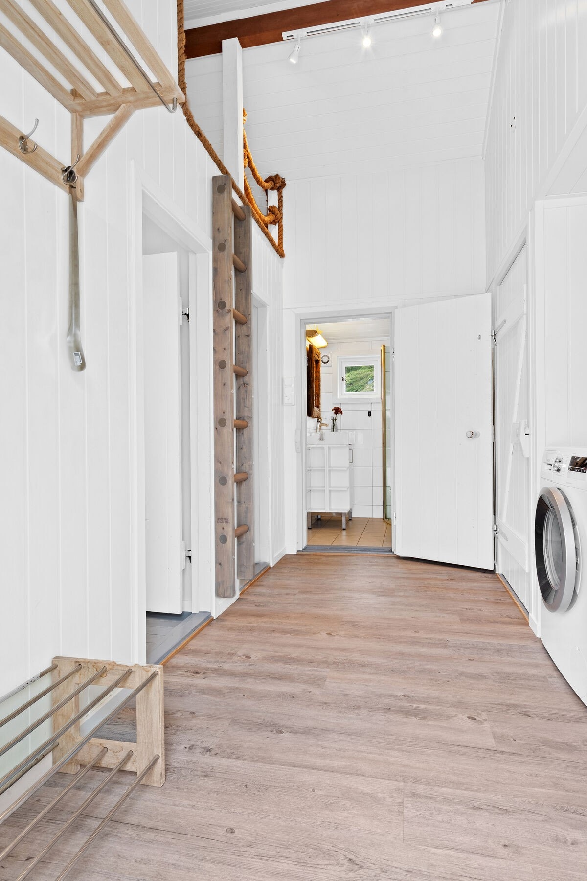 Boligen har en gjennomgående lys og attraktiv stil. Galleribilde