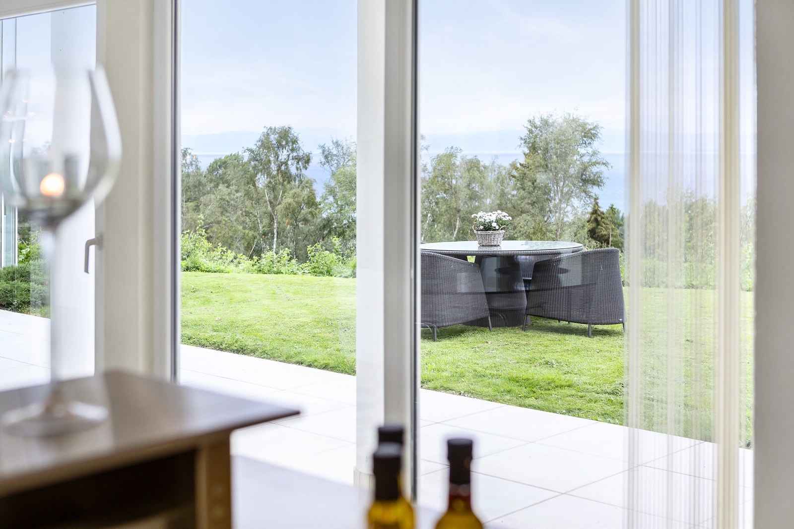 Utsikt fra kjøkkenbenken. Galleribilde