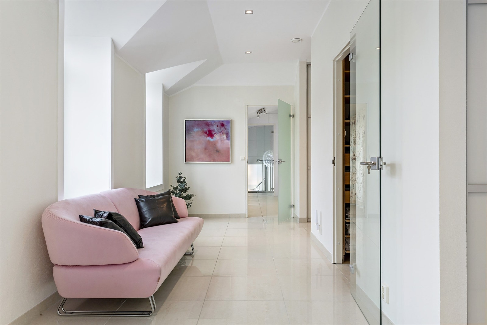 Hall i andre etasje. Galleribilde