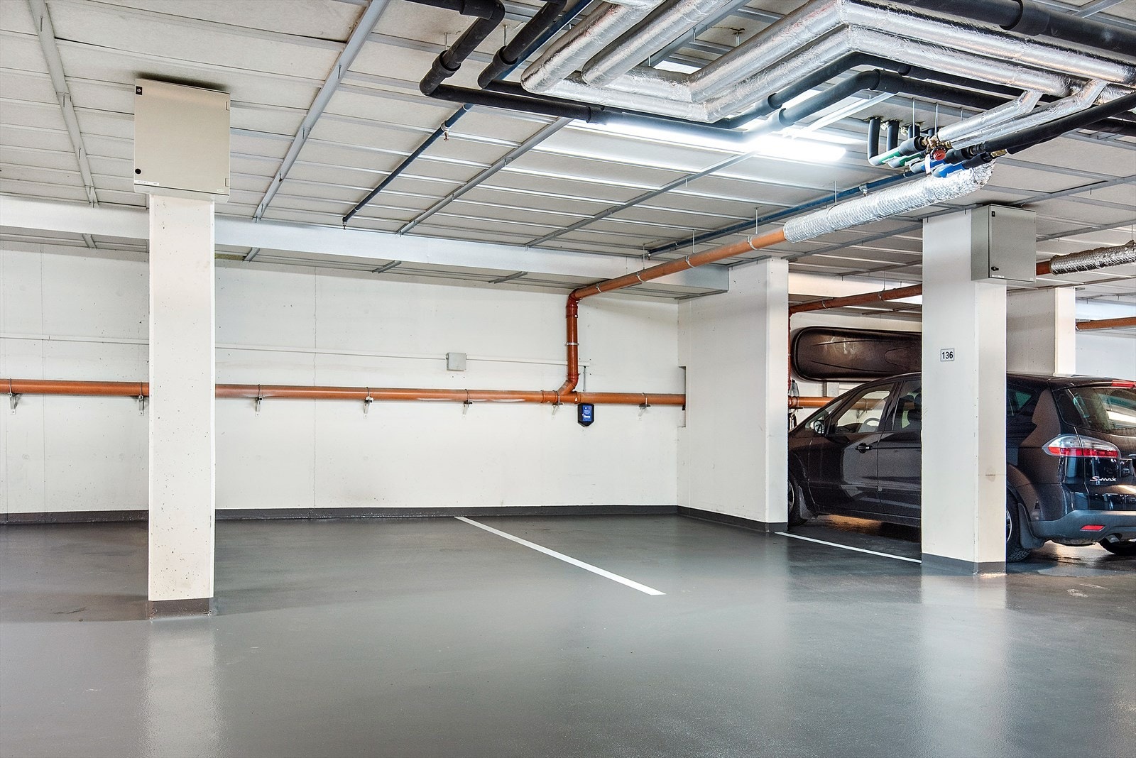 Garasjeplass tilrettelagt for el-bil lader, kan kjøpes med Galleribilde