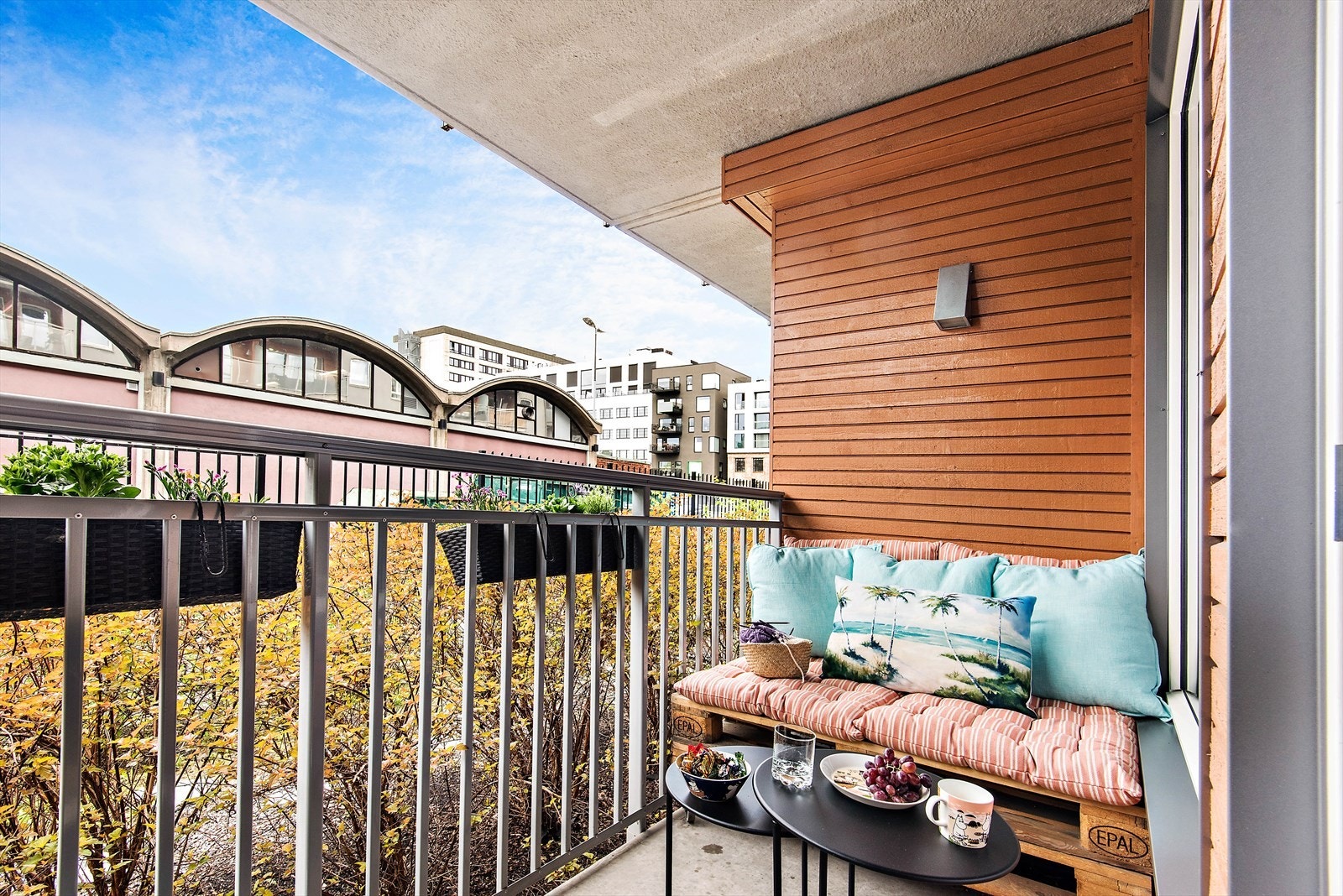 Har du noen spørsmål eller ønsker privatvisning? Kontakt Lasse S. Pedersen, tlf. 934 93 852 - Nordvik Grünerløkka Galleribilde