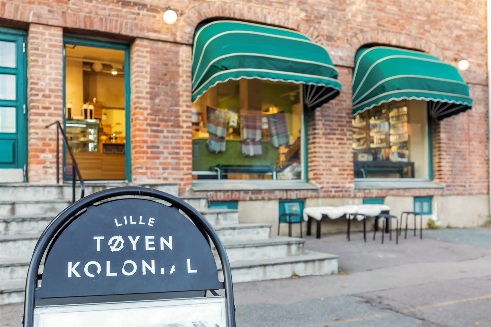 Lille Tøyen Kolonial er i umiddelbar nærhet Galleribilde