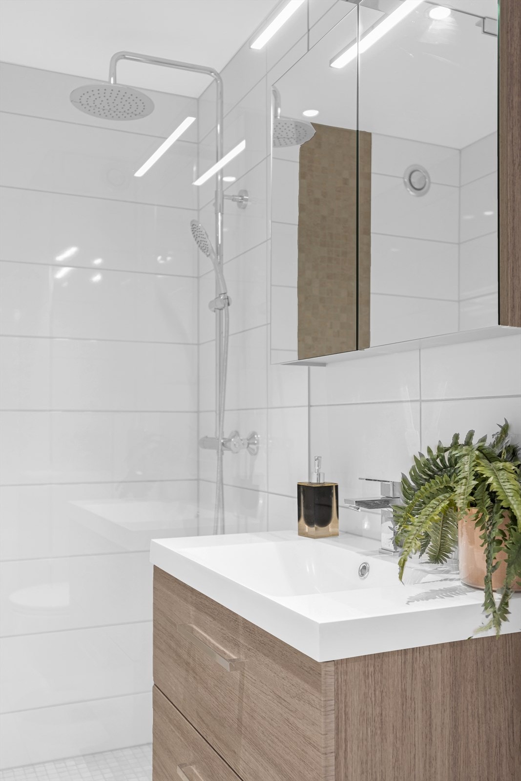 Badet er i følge eier pusset opp i 2021 Galleribilde