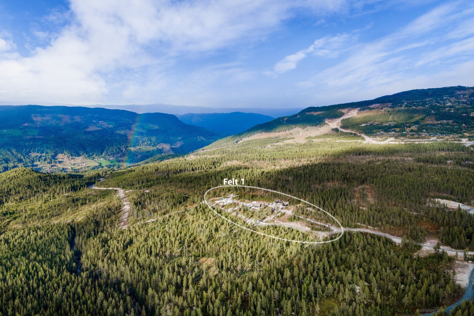 De vakre fjellområdene er som skapt for langrennsløpere, samt unike muligheter for utallige flotte fjellturer Galleribilde