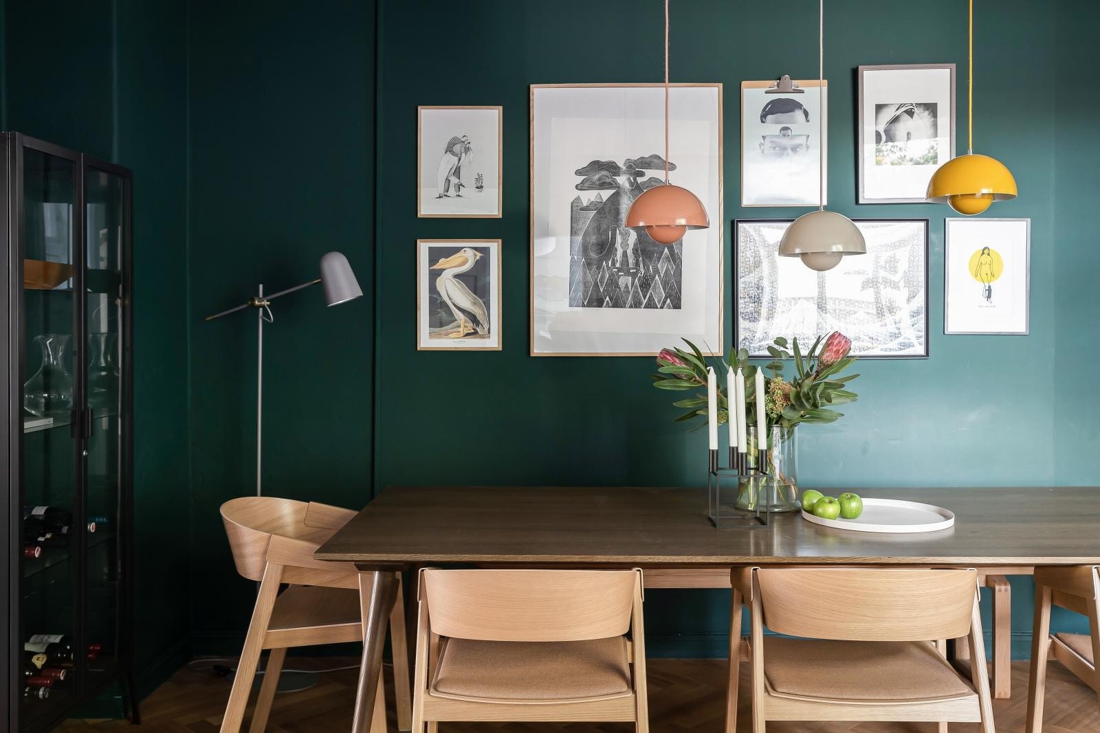 I tillegg til vedovn på stue har man mulighet til å etablere vedovn også inne på spisestuen. Galleribilde