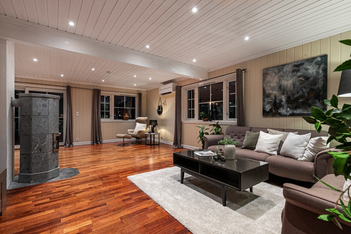 Himling har velplasserte downlights. Galleribilde