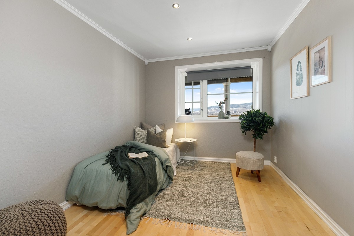 Soverommene i hybelen er romslige/soverom 5. Galleribilde