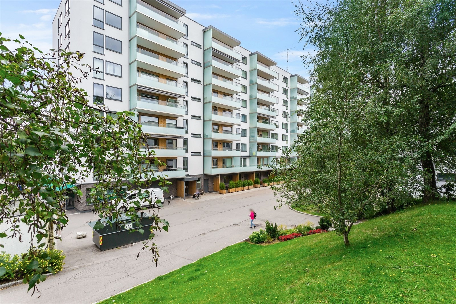 Fin beliggenhet på Hovseter Torg og inntil Mærradalen Galleribilde