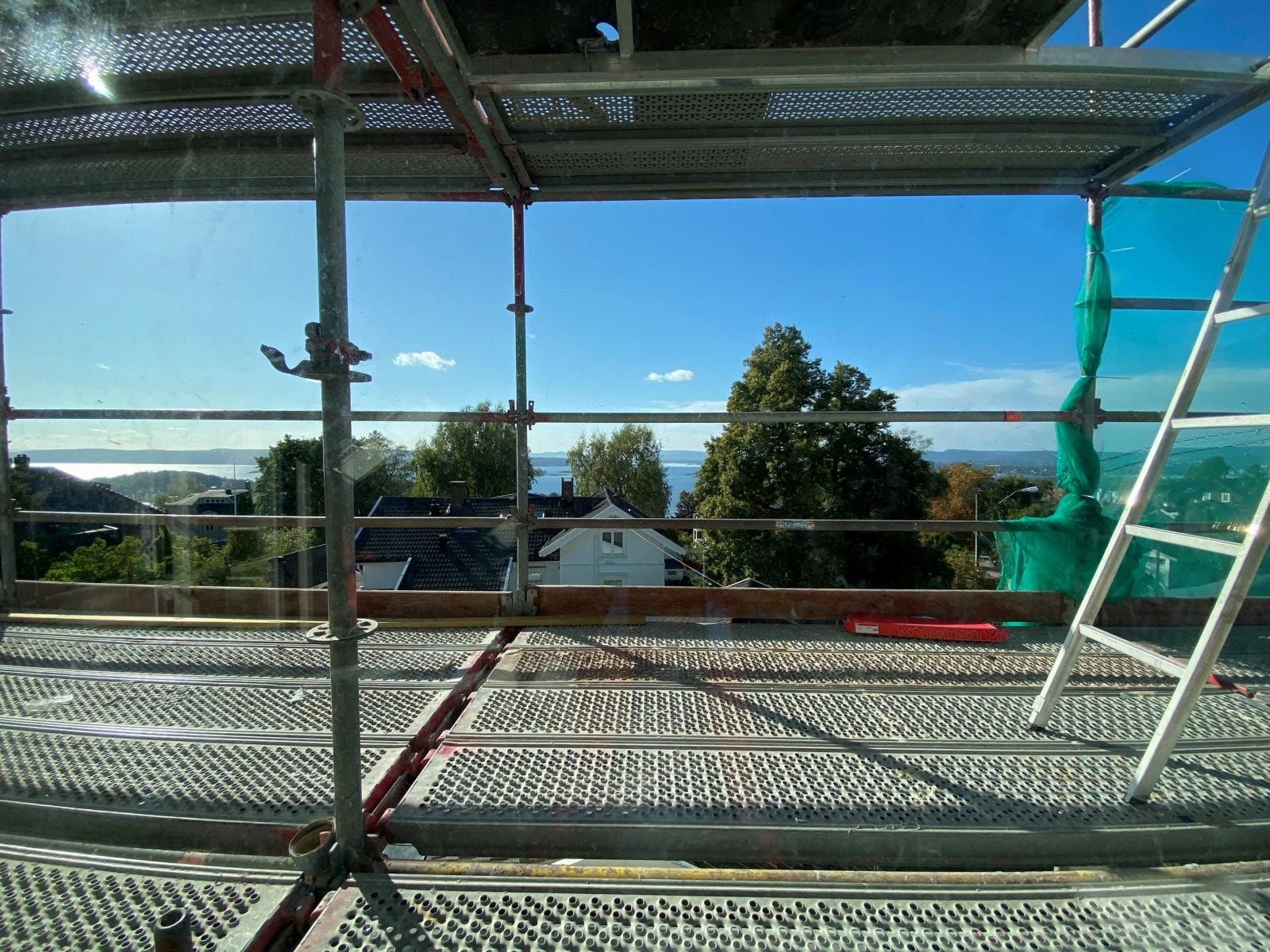 Panoramabilde tatt fra det store gavlvinduet i stuen på leil. A11 Galleribilde